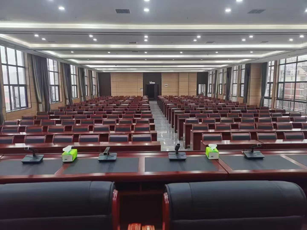 礼堂椅