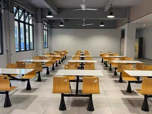 学校家具安装